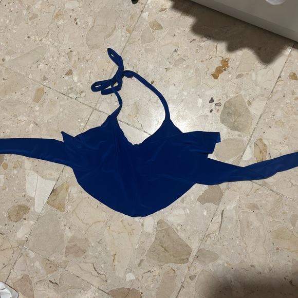 Blue tie top with swimsuit material - Picture 3 of 3